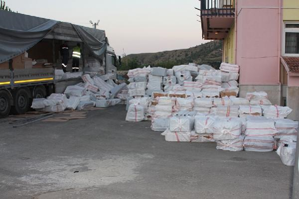 Çorum\'da 590 Bin Paket Kaçak Sigara Ele Geçirildi