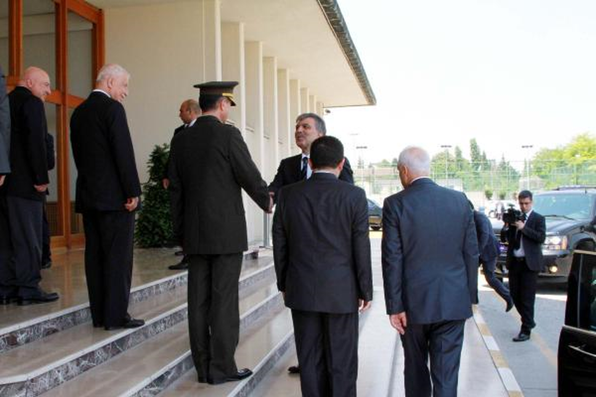 Cumhurbaşkanı Gül Ankara\'ya Gitti
