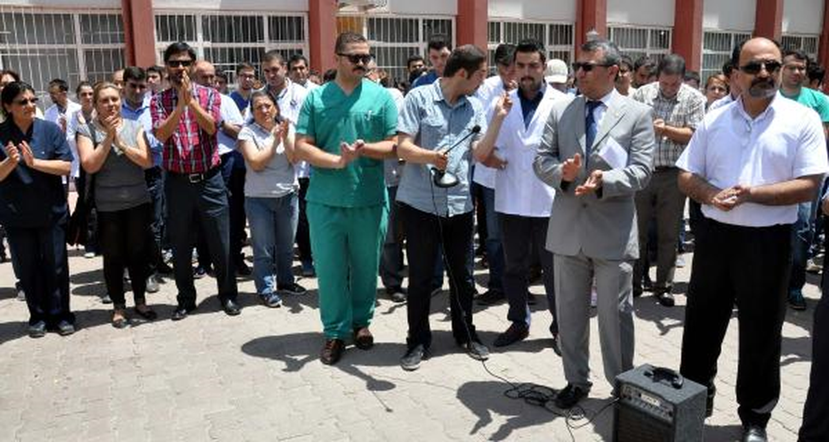 Doktora Şiddeti Kınadılar