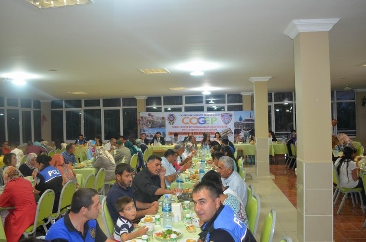 Emniyet Başarılı Öğrencileri Geziye Götürecek