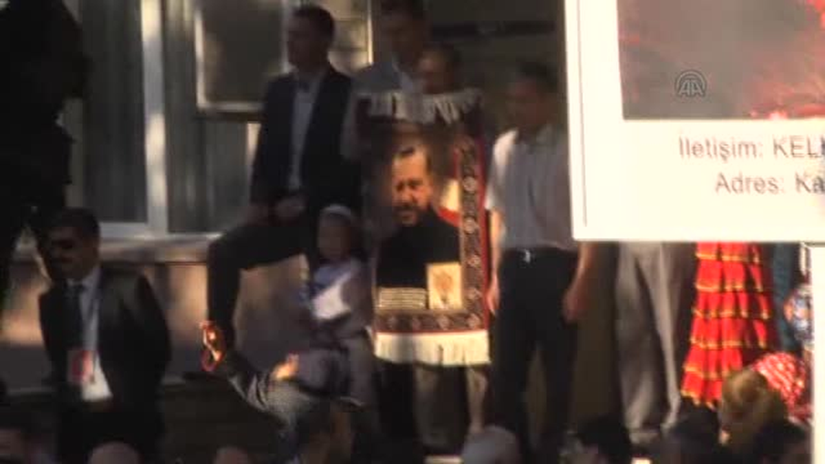 Erdoğan, Valilik, Belediye ve AK Parti İl Başkanlığı\'nı ziyaret etti -
