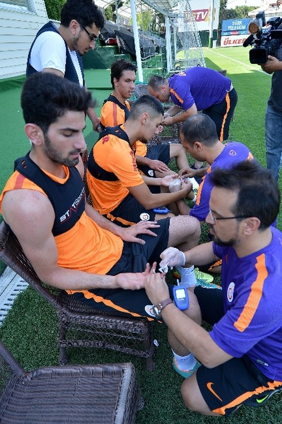 Galatasaray\'da Futbolcuların Sağlık Kontrolleri Sürüyor