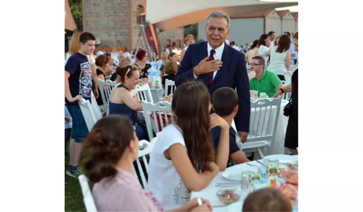 "Herkes Yatağa Tok Girsin İstiyorum"