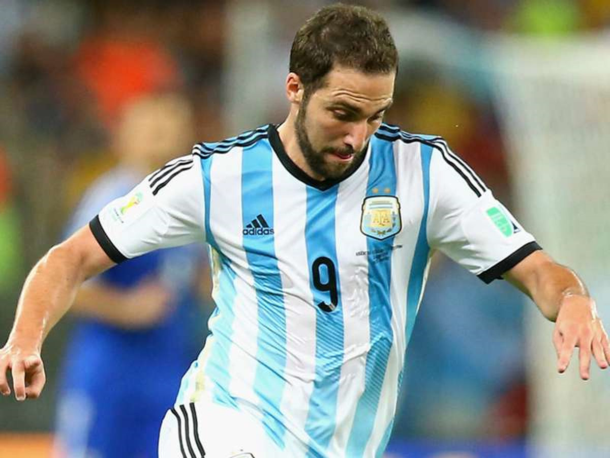 Higuain: Barça\'ya Transferim...