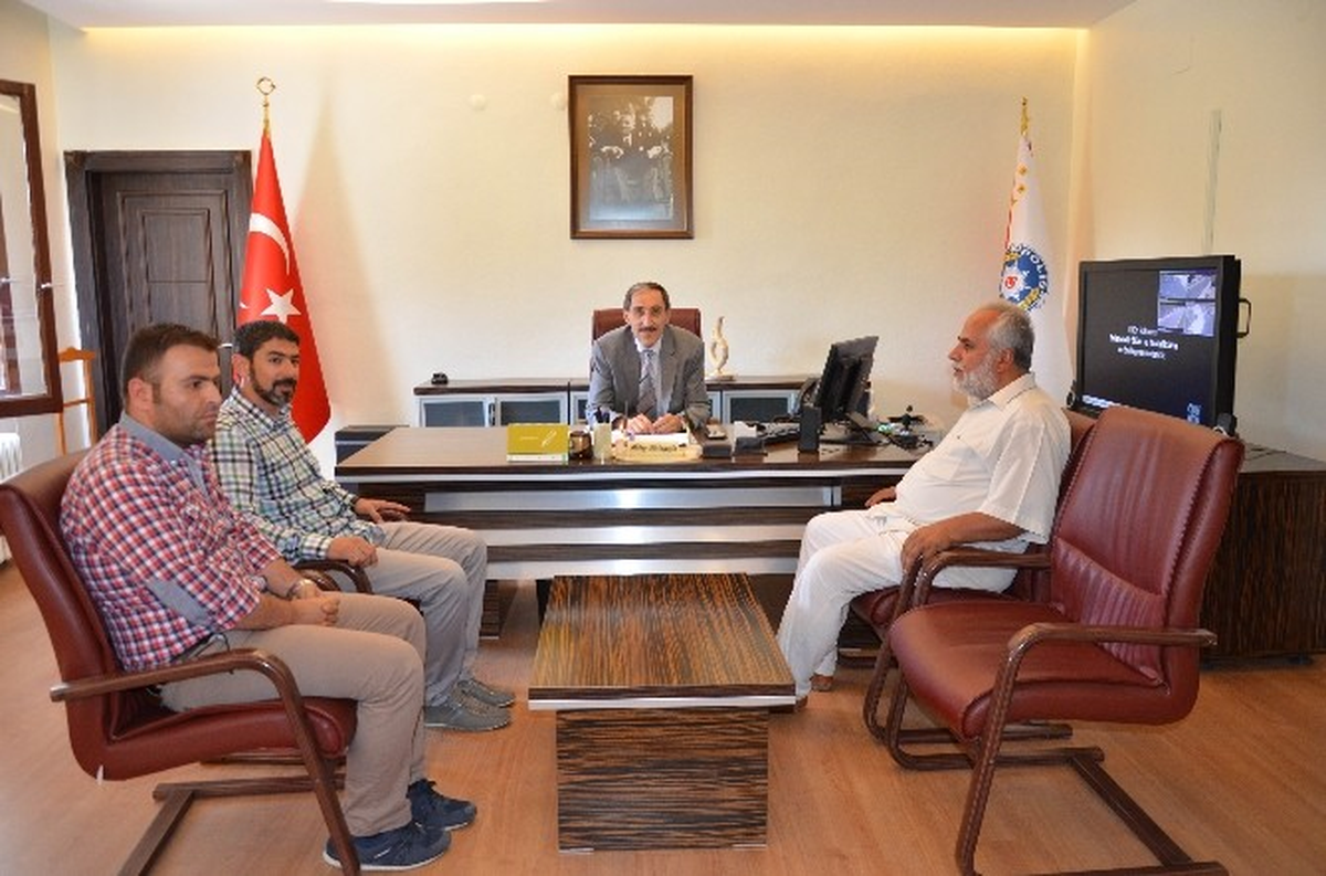 İhh İnsani Yardım Vakfı Yöneticilerinden İl Emniyet Müdürü Kalayoğlu\'na Ziyaret
