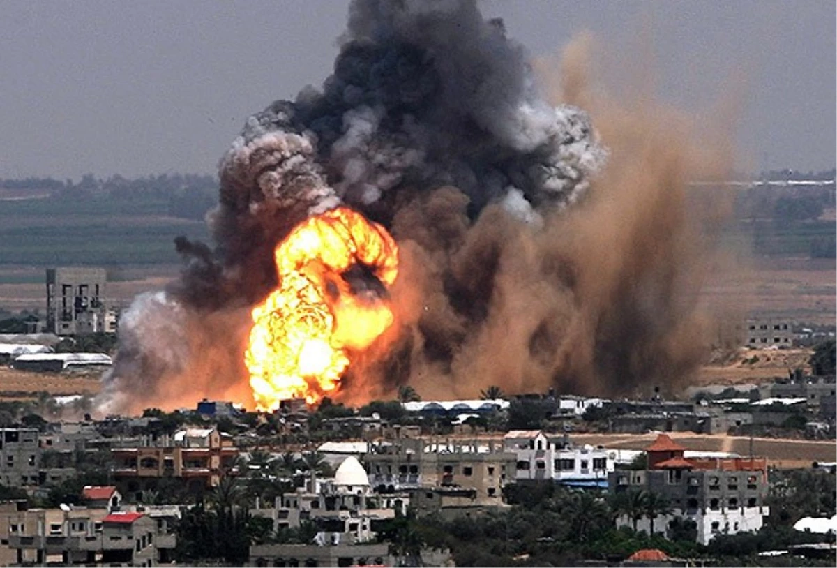 İsrail\'in Gazze\'ye Hava Saldırılarına Dünyadan Farklı Tepkiler Geldi