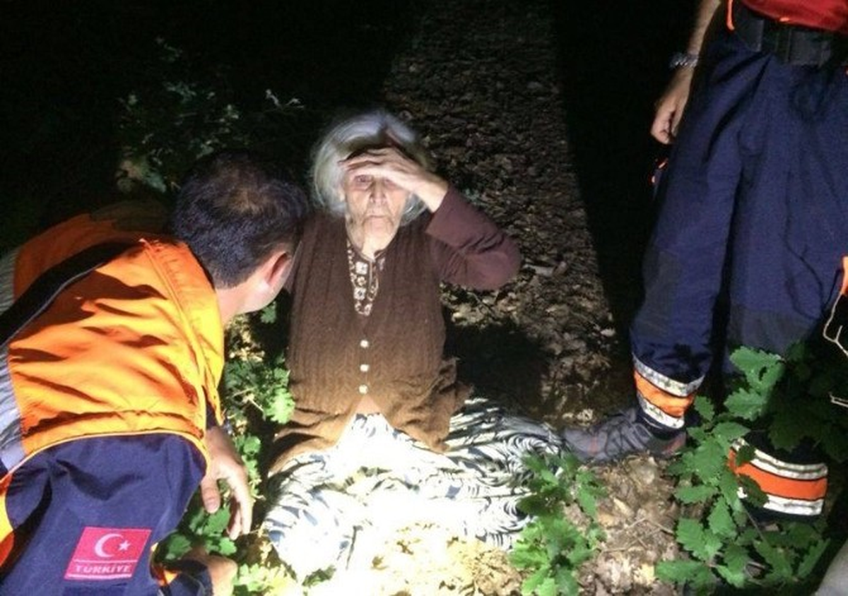 Kaybolan Yaşlı Kadın Dağlık Alanda Bulundu