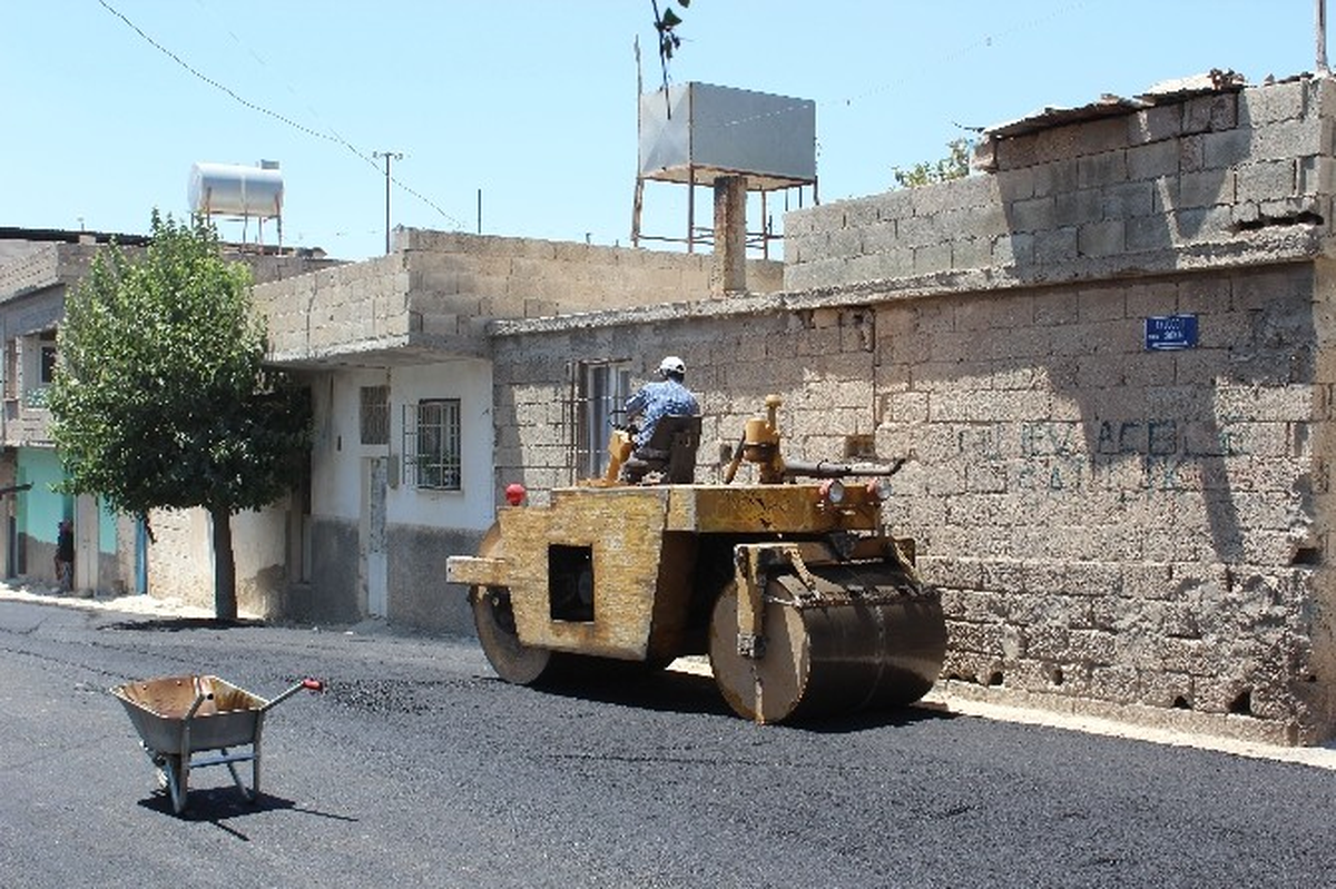 Kilis Belediyesi Karataş\'ta Asfalta Başladı