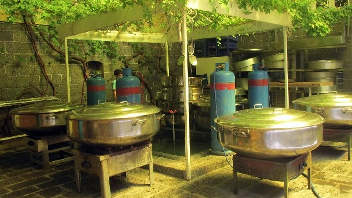 Kızılay\'ın Ramazanda Gece Mesaisi