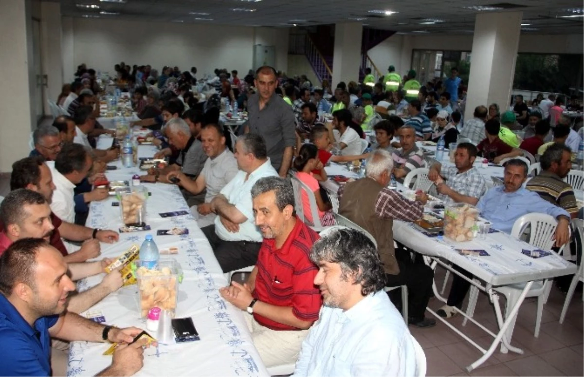 Müsiad Halkla İftar Açtı