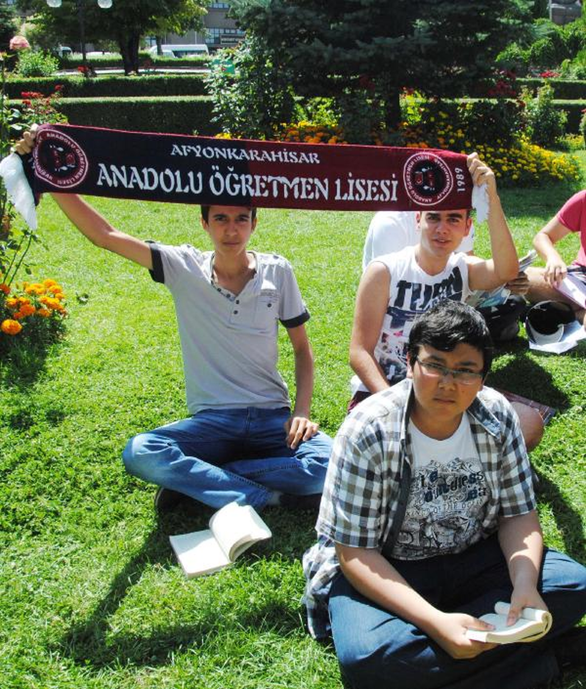 Öğretmen Lisesi Öğrencileri Okulları İçin Eylem Yaptı