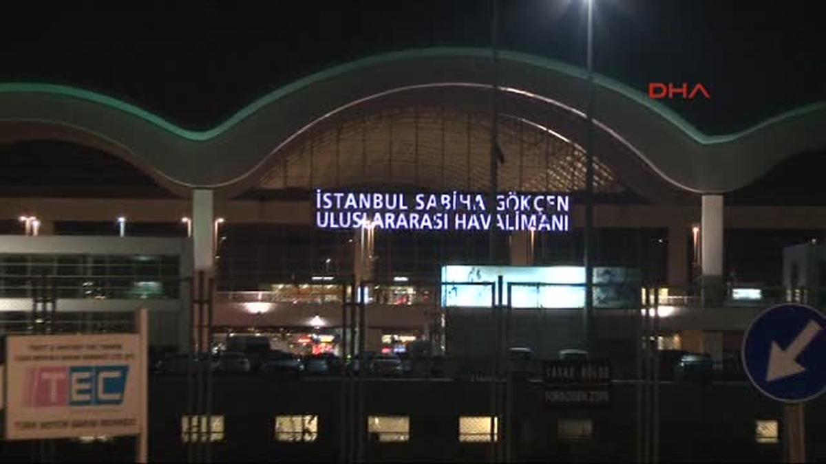 Sabiha Gökçen Havalimanı\'nda Pist Bakım Çalışması