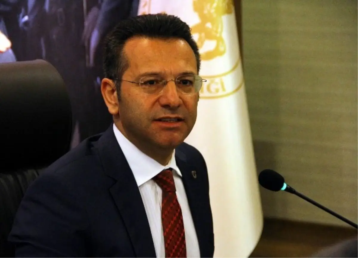 Samsun\'da 2,5 Yıl İçersinde 5 Kilo 637 Gram Bonzai Ele Geçirildi