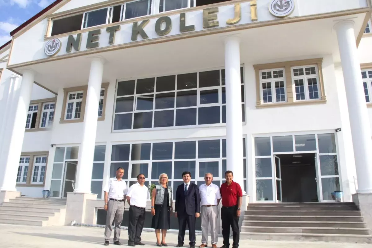 Trabzon Valisi Öz Net Kolejini Ziyaret Etti