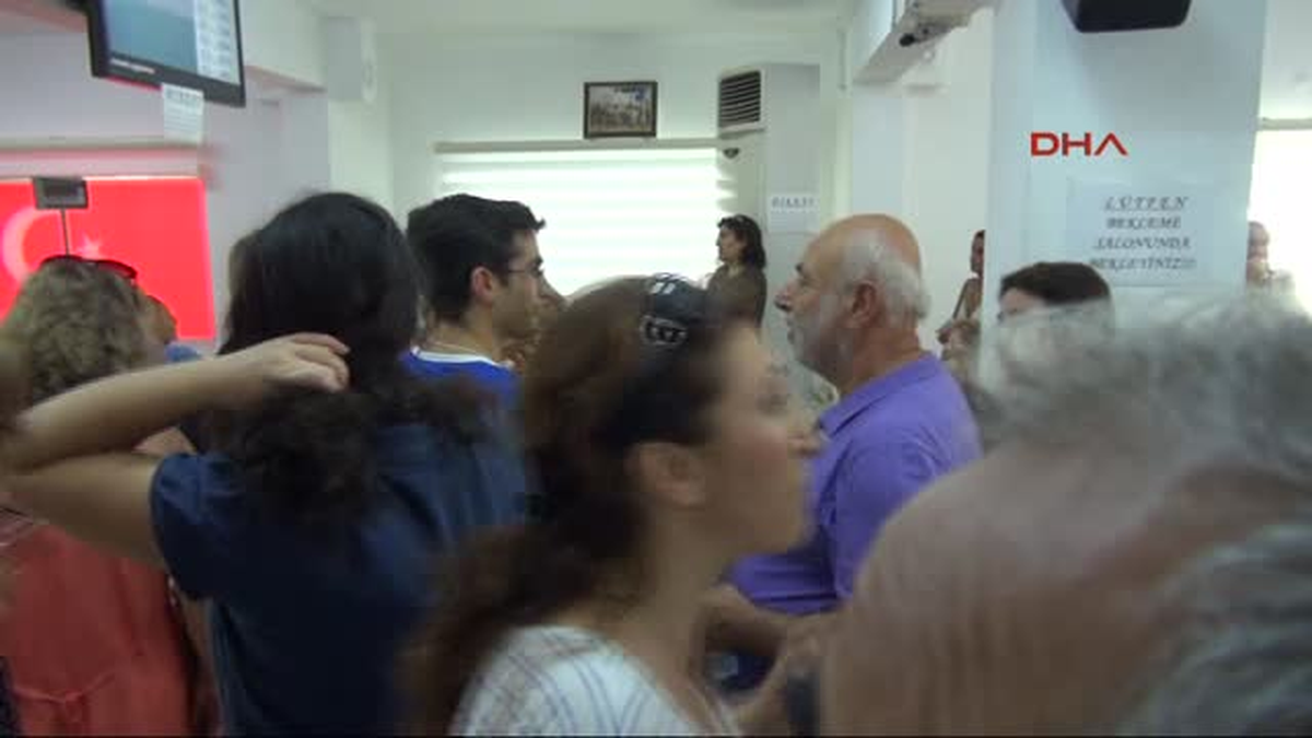 Bodrum\'da Yazlıkçılar Seçim İçin Nüfus Müdürlüğüne Akın Etti