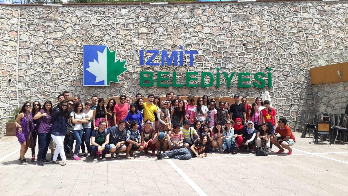 33 Ülkenin Gençleri İzmit\'te Buluştu