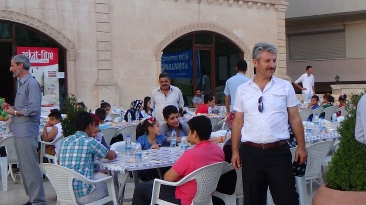 Afgan Mülteciler ve Mardinli Yetimler Birlikte Oruç Açtı