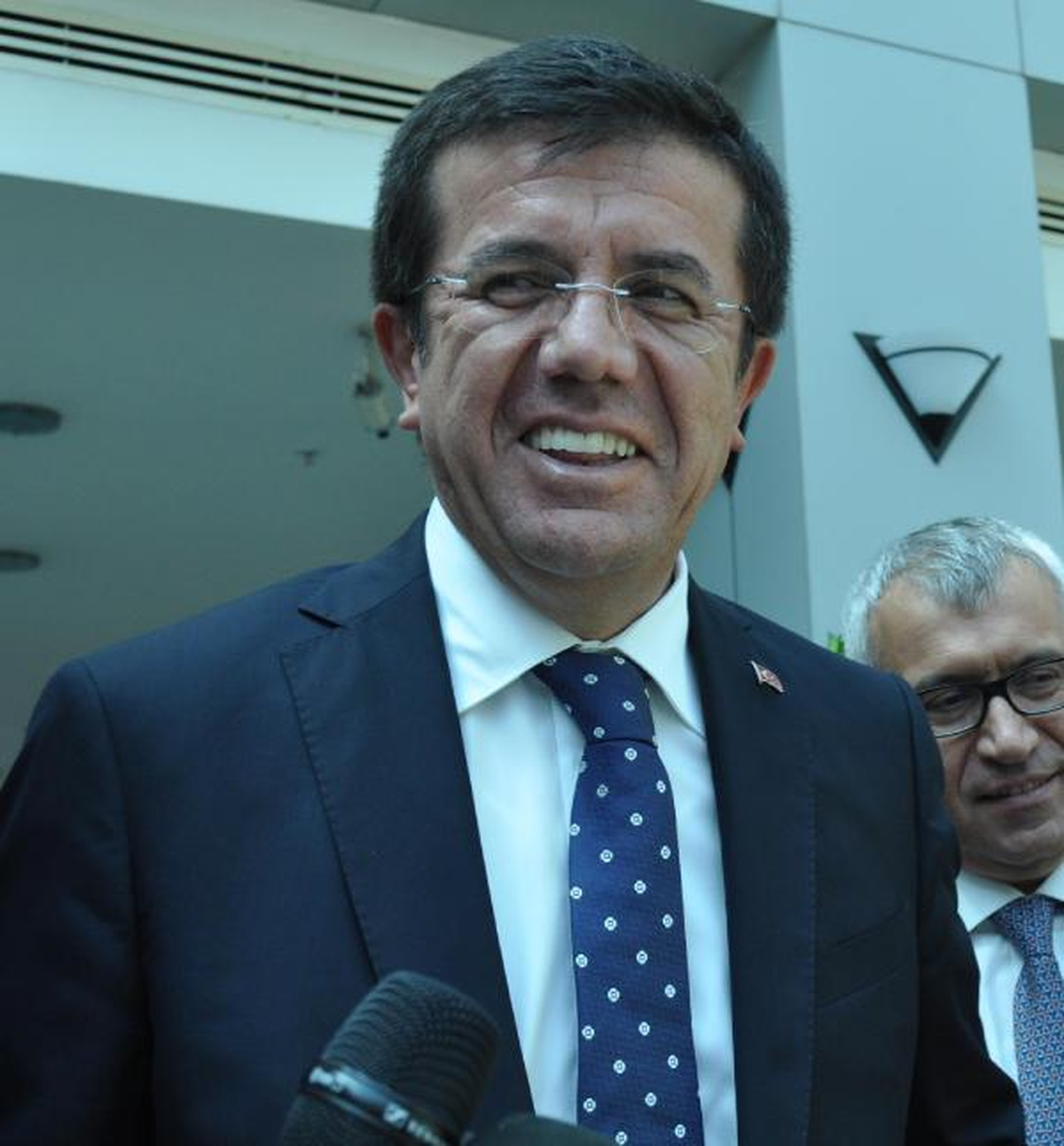 Bakan Zeybekci: Yıllık Faiz Oranlarının Cesaretli Yönde Aşağı Çekilmesi Gerektiğine İnanıyoruz