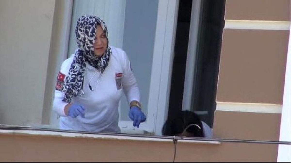 Balkona Kaçtı Ama Kurşunlardan Kaçamadı