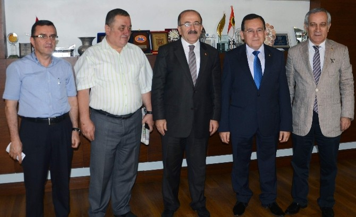 Başkan Gümrükçüoğlu\'ndan 3.ipekyolu İşadamları Zirvesine Destek