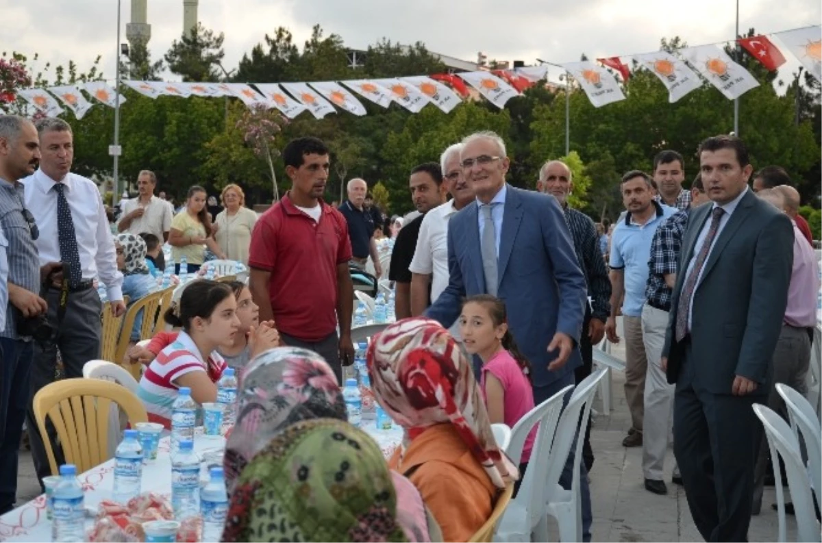 Büyükşehir Belediye Başkanı Yılmaz, Bafra\'da İftar Yemeğine Katıldı