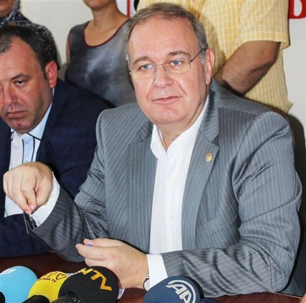 CHP\'li Öztrak: "İhsanoğlu, Otoyoldan Barışa Doğru, Huzura Doğru, Kardeşliğe Doğru Son Çıkıştır"