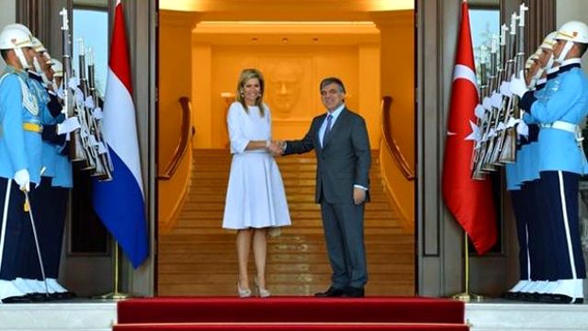 Cumhurbaşkanı Gül, Hollanda Kraliçesi Maxima ile Bir Araya Geldi