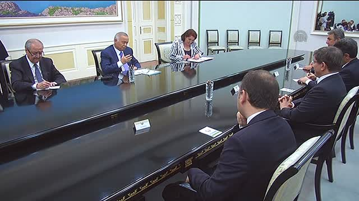 Davutoğlu, Özbekistan Devlet Başkanı Kerimov ile görüştü -