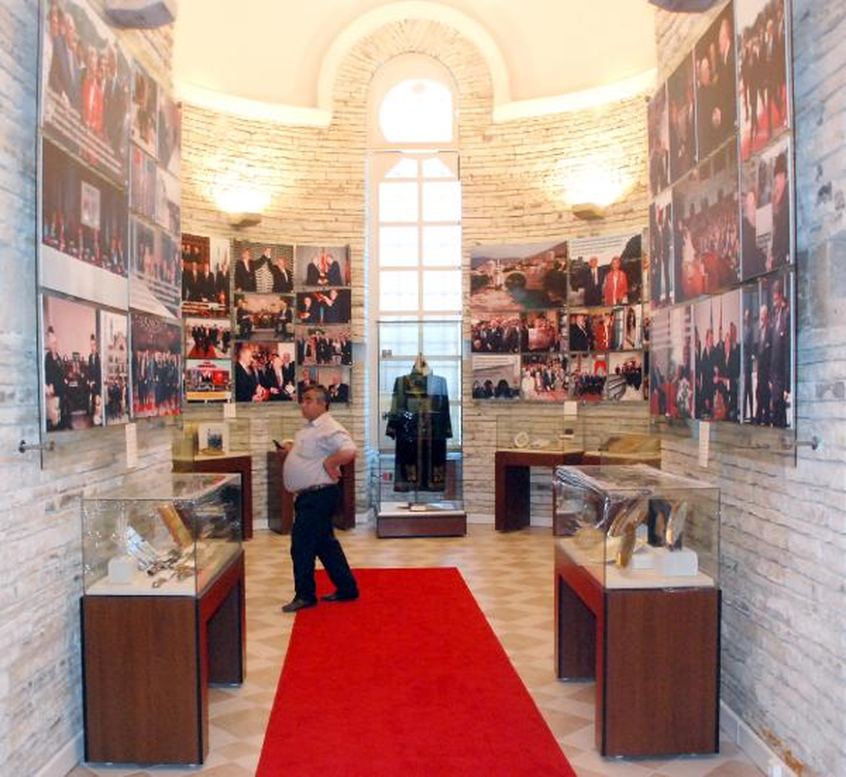 Demirel Müzesinde 6 Milyon Belge ve Eşya Var