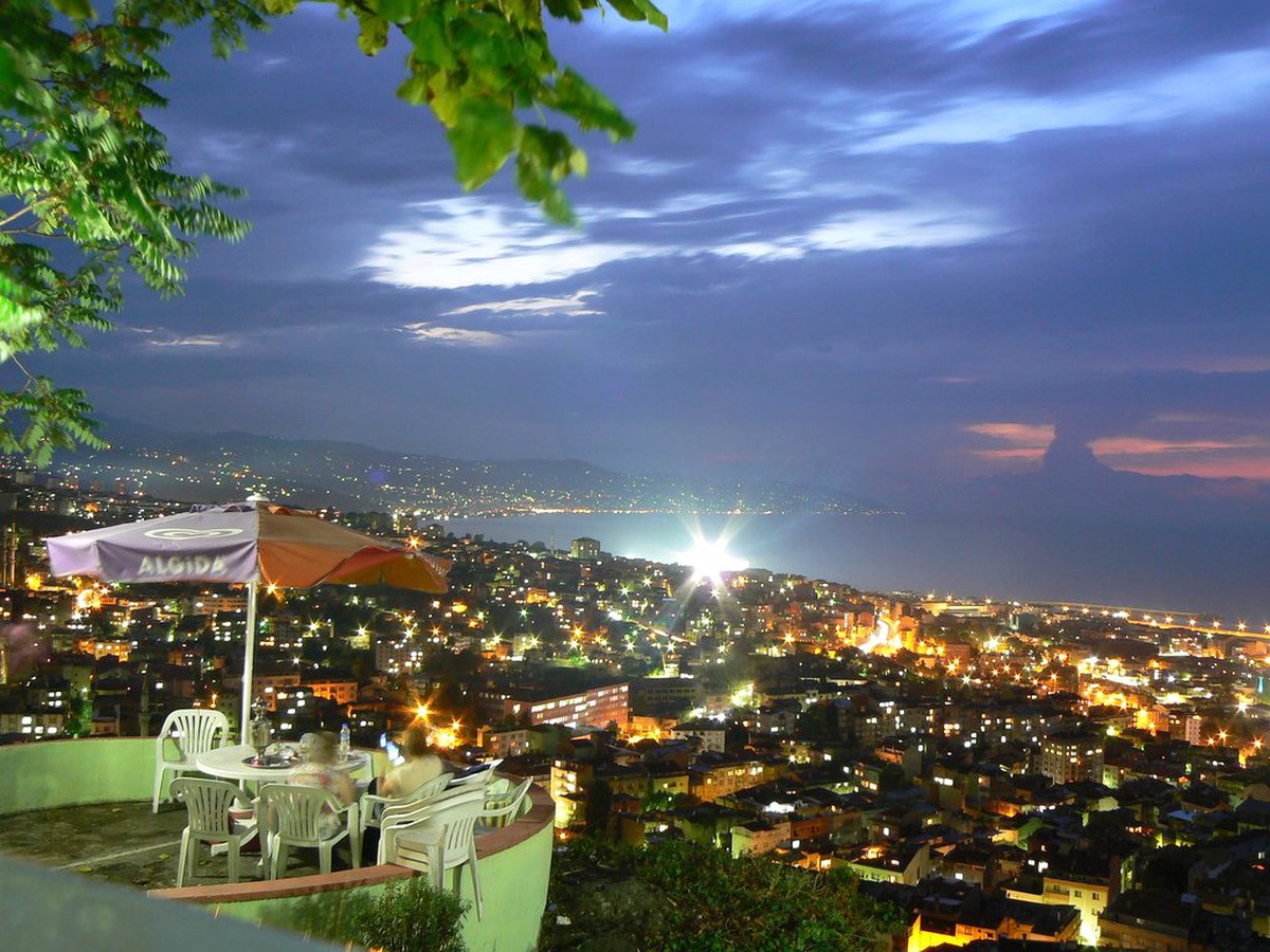 Dünyanın Dört Bir Yanından Trabzon\'a Geliyorlar