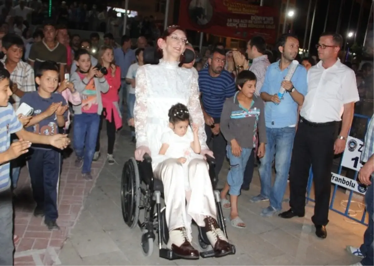 Dünyanın En Uzun Kızı Sertifikasını Aldı