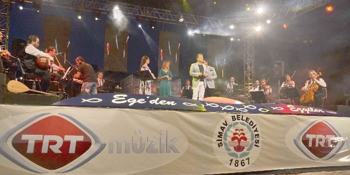 Ege\'den Ezgiler\' Simavlılar\'ı Coşturdu
