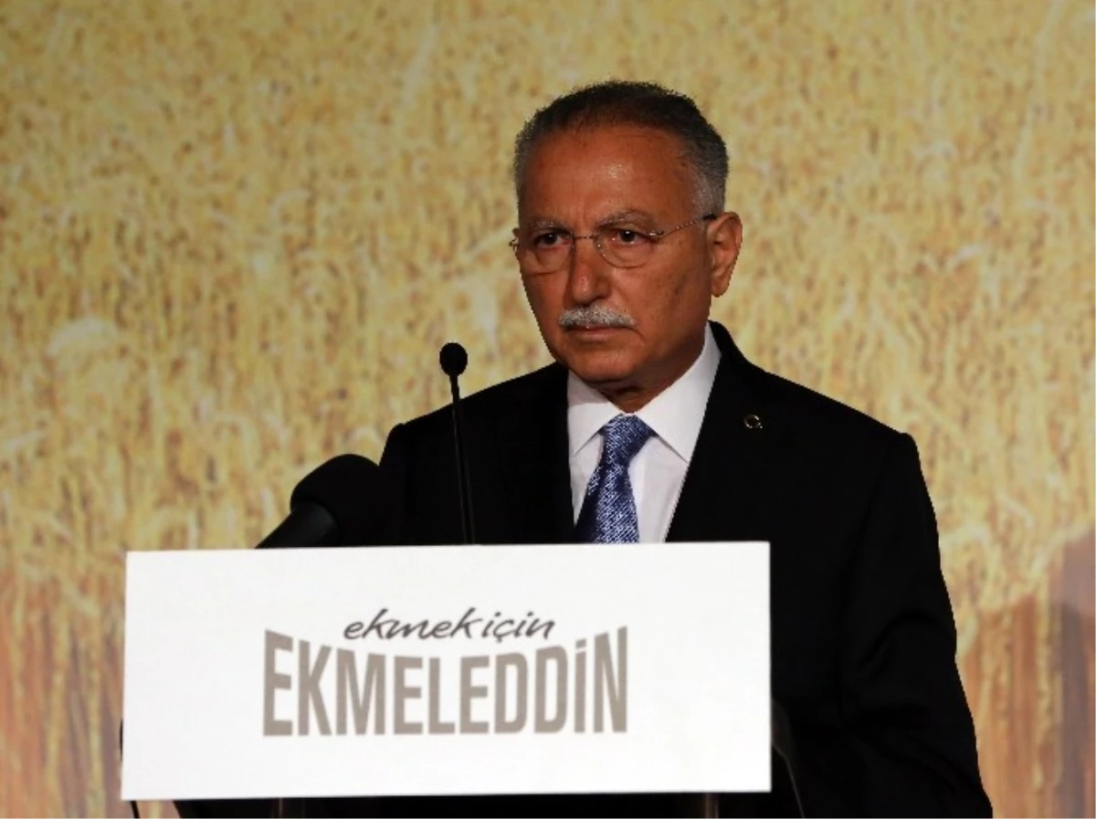 Ekmeleddin İhsanoğlu Seçim Bildirgesini Açıkladı