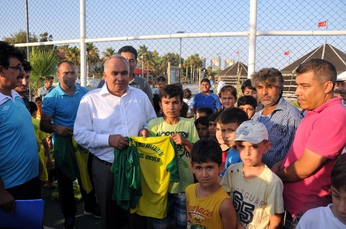 Erdemli Yaz Spor Okulu Açıldı