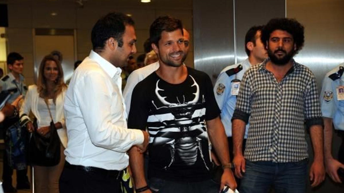 Fenerbahçe\'nin Brezilyalı Yıldızı Diego Ribas, İstanbul\'a Geldi