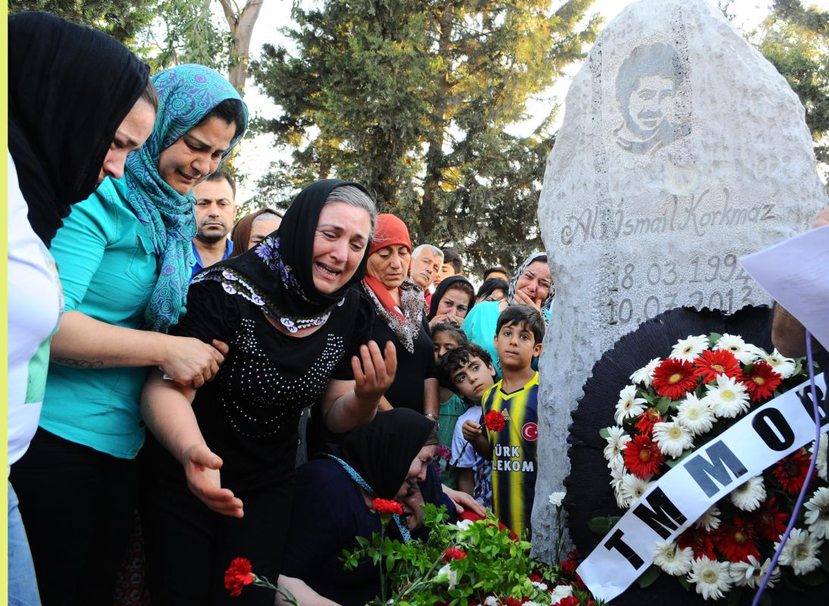 Gezi Parkı Eylemlerinde Ölen Korkmaz, Mezarı Başında Anıldı