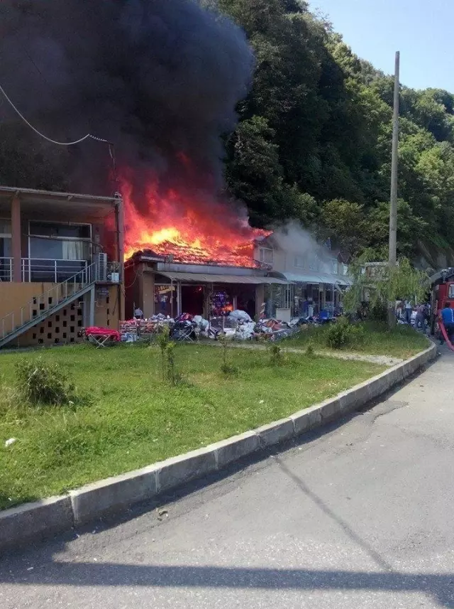 Hopa’da İş Yeri Yangını Son Dakika