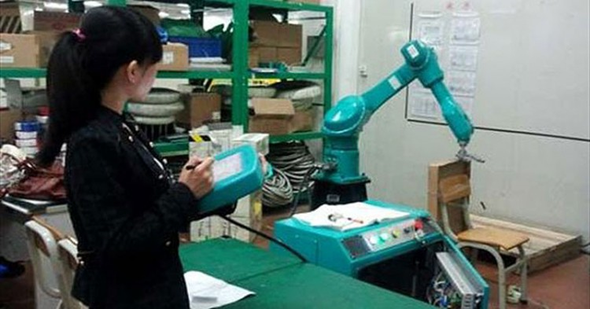 İphone 6 İçin Foxconn\'dan Robot Fabrika