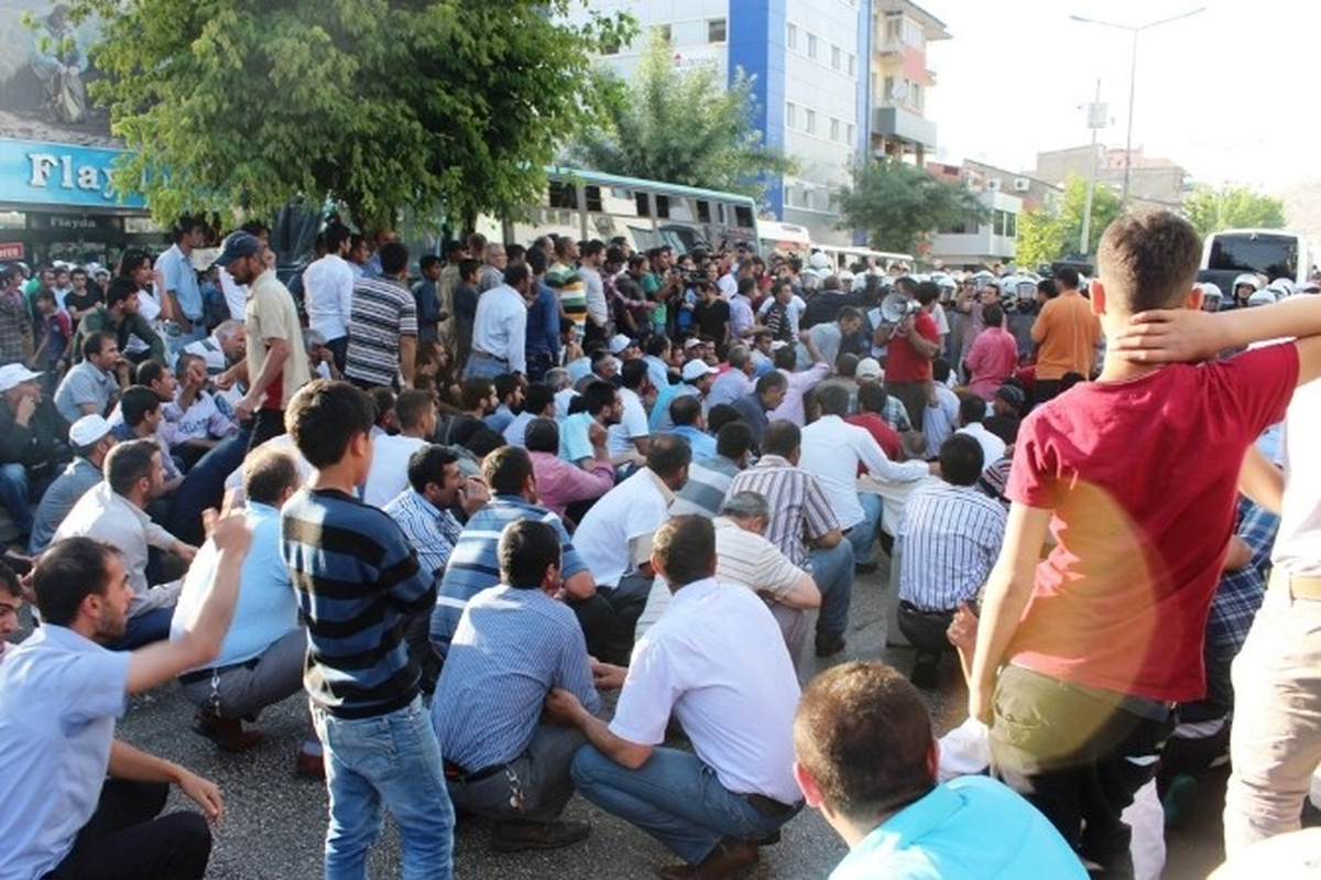 İşten Çıkarılan İşkur Çalışanları Oturma Eylemi Yaptı