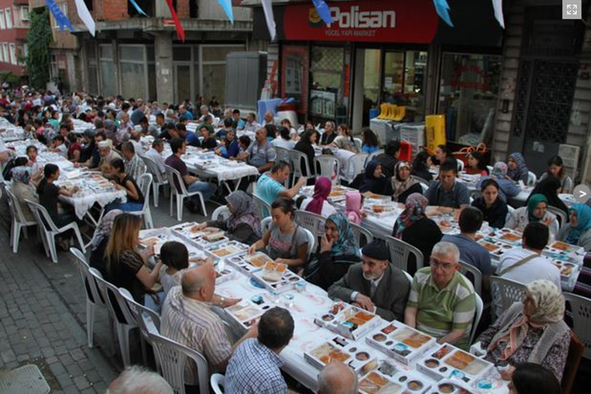 Kağıthaneliler Mahalle İftarlarında Buluşuyor