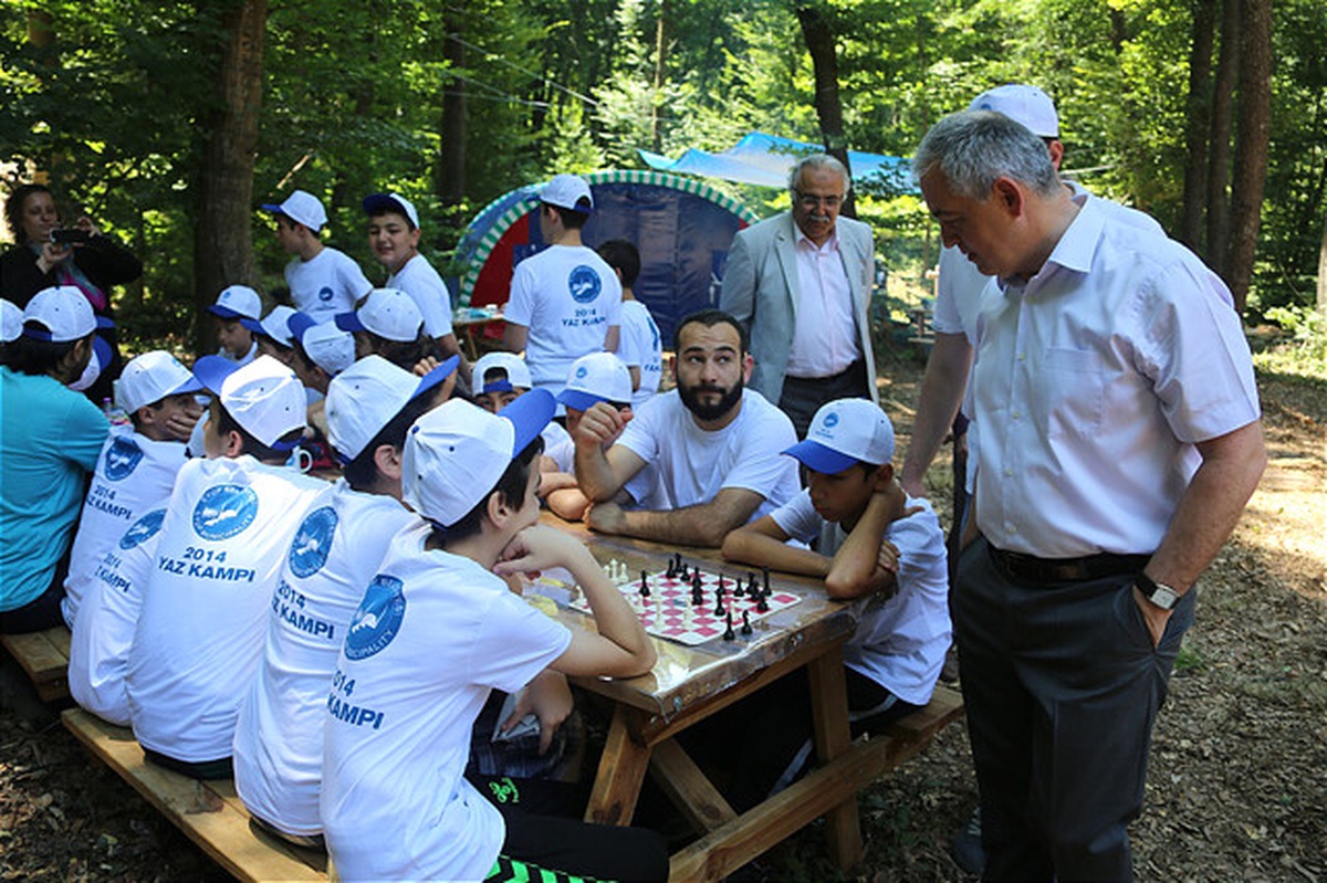 Kemerburgaz Yaz Kampına Katılanlara Sertifikaları Dağıtıldı