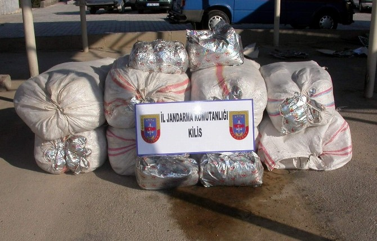 Kilis\'te Kaçak Çay ve Sigara Operasyonu