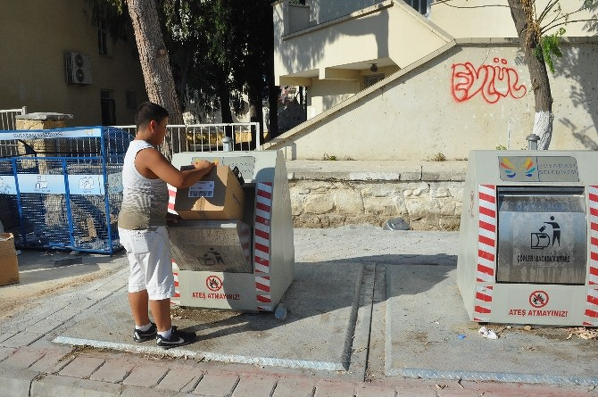 Kuşadası Çarşı Merkezinde Çöpler Yer Altında Toplanacak
