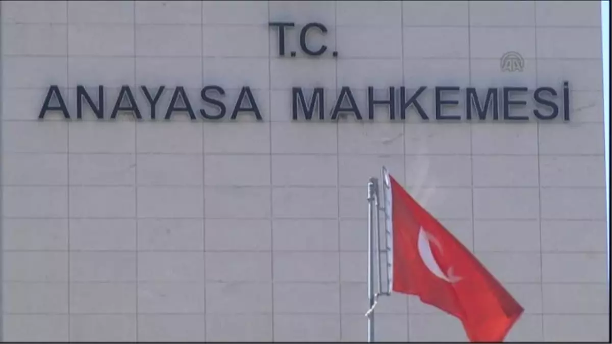 LDP Genel Başkanı Toker, Anayasa Makemesine başvurdu -