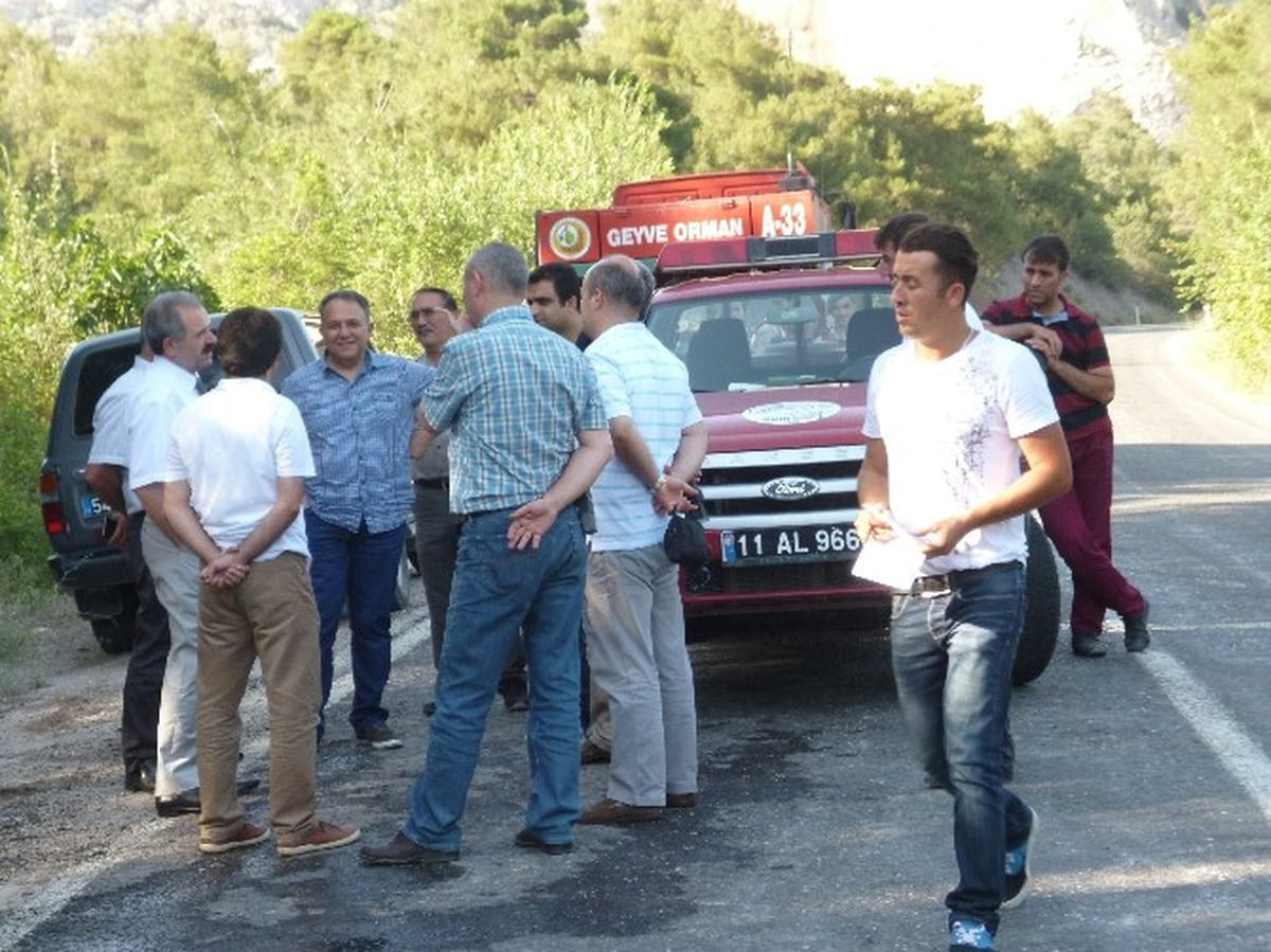 Osmaneli\'deki Orman Yangını Büyümeden Söndürüldü