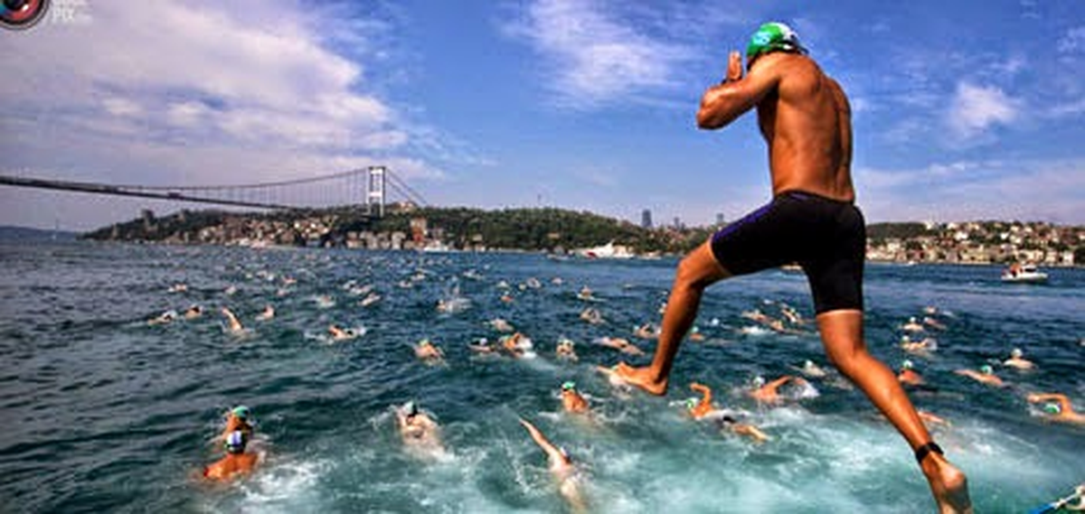 Özel Sporcular Boğaziçi Kıtalararası Yüzme Yarışı\'na Hazırlanıyor