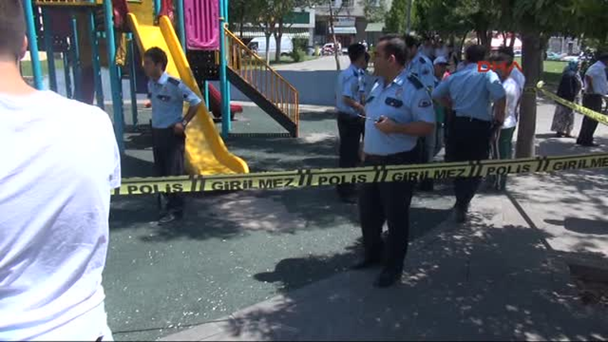 Parkta İntihara Kalkıştı