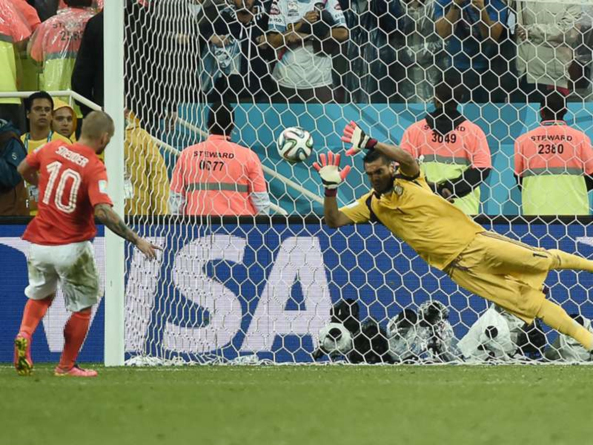 Sneijder: Finali Hak Etmiştik