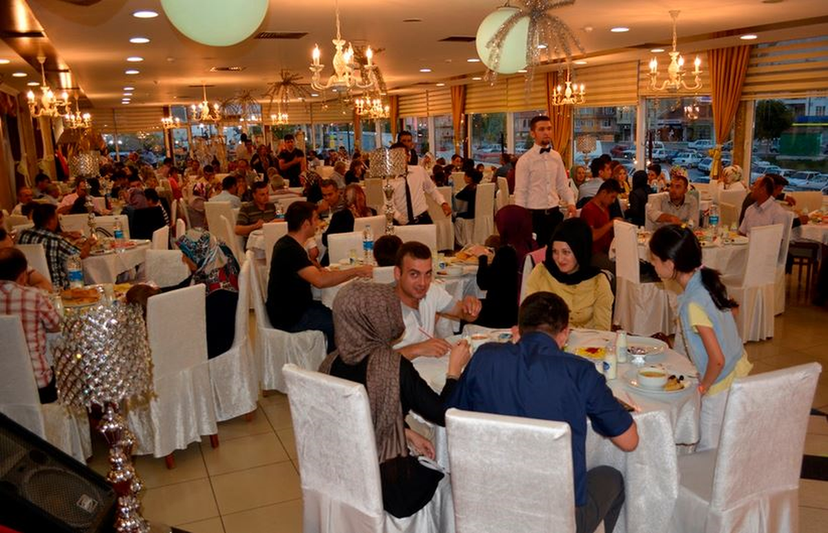 Tavşanlı Belediyesi\'nden Personeline İftar