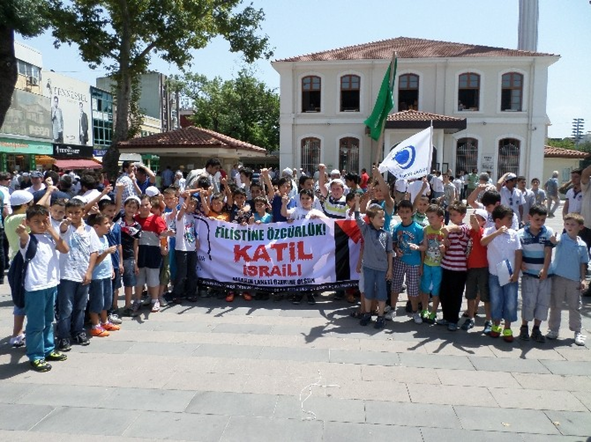 Agd Filistin Saldırısını Protesto Etti
